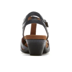Heels><noscript><img width=